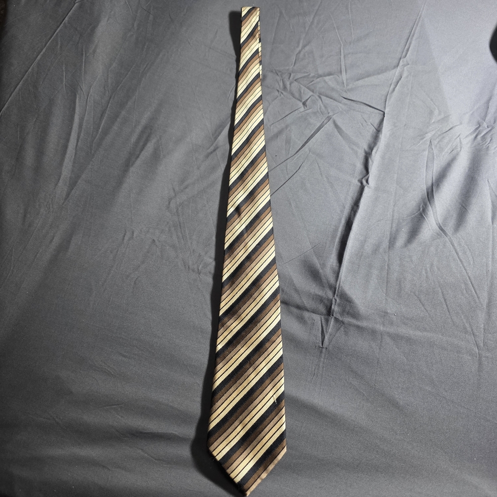 Elegant Striped Brown and Tan Tie